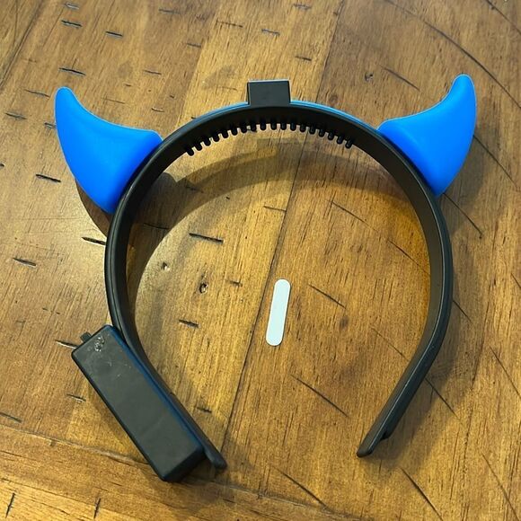 Go! Duke University Blue Devils Basketball Glow Light Up Horns Headband Costume - Picture 2 of 4